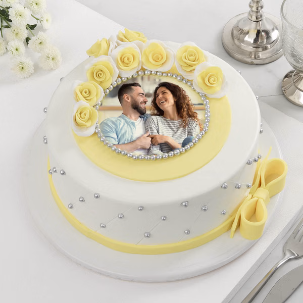 Red Roses & Personalized Photo Cake