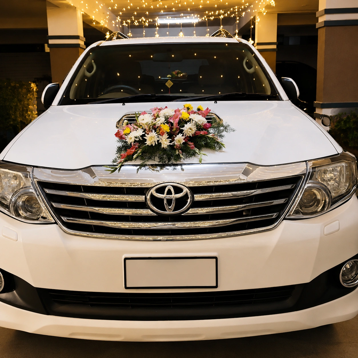 Simple Toyota Wedding Car Decoration