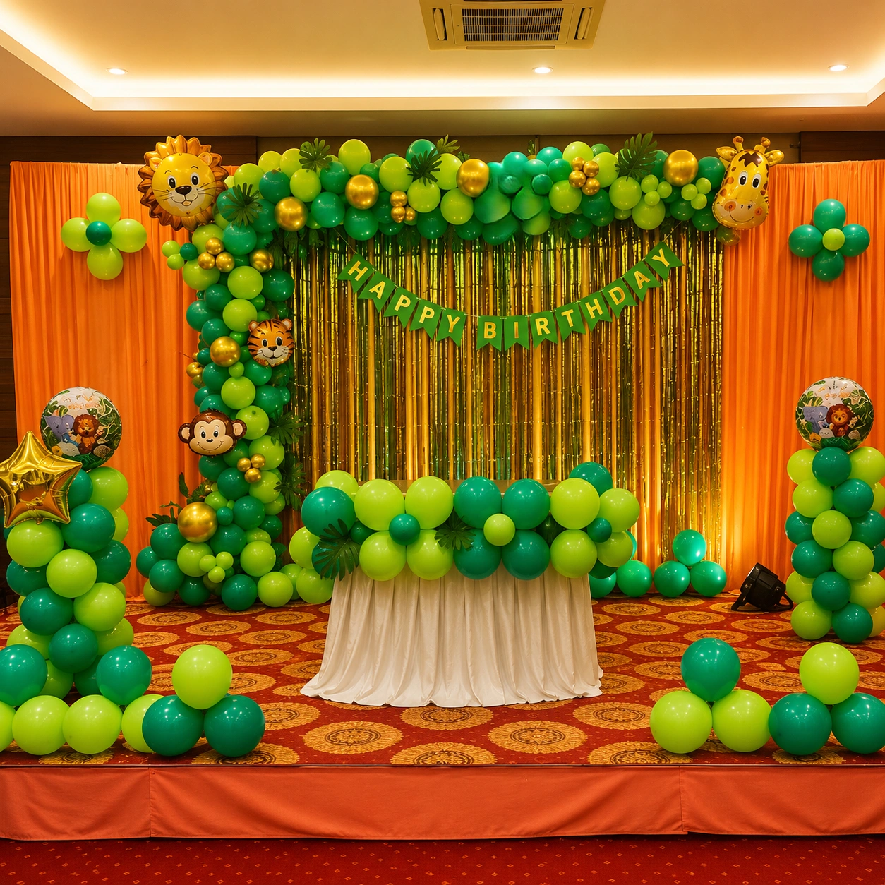 Simple Jungle Theme Stage Setup